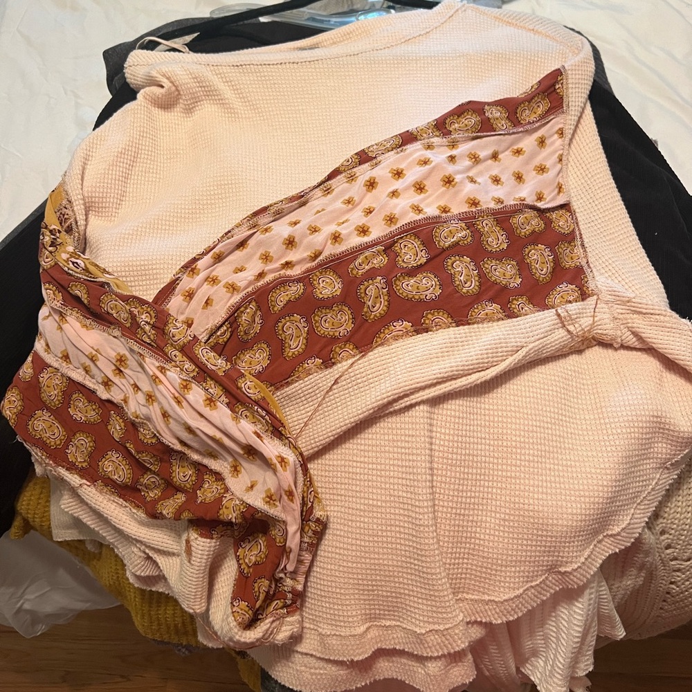 Free people balloon sleeve sweater